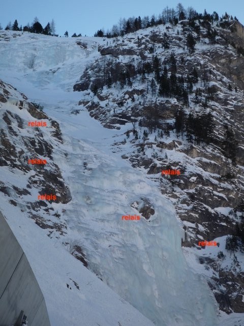 Cascade de glace du tunnel de Val d'Isère
